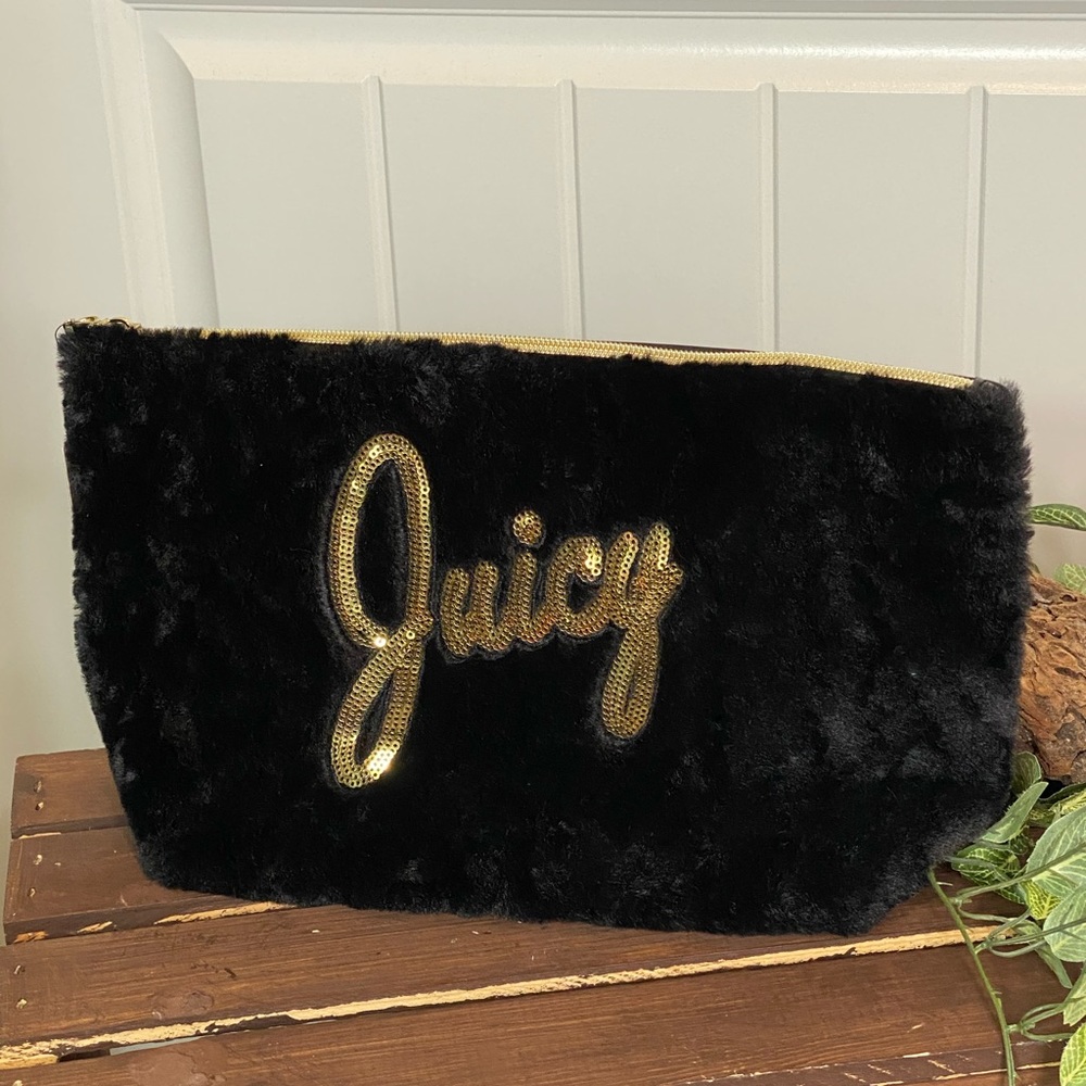 New!  Juicy Couture Black Faux Fur Cosmetic Bag - Picture 3 of 15